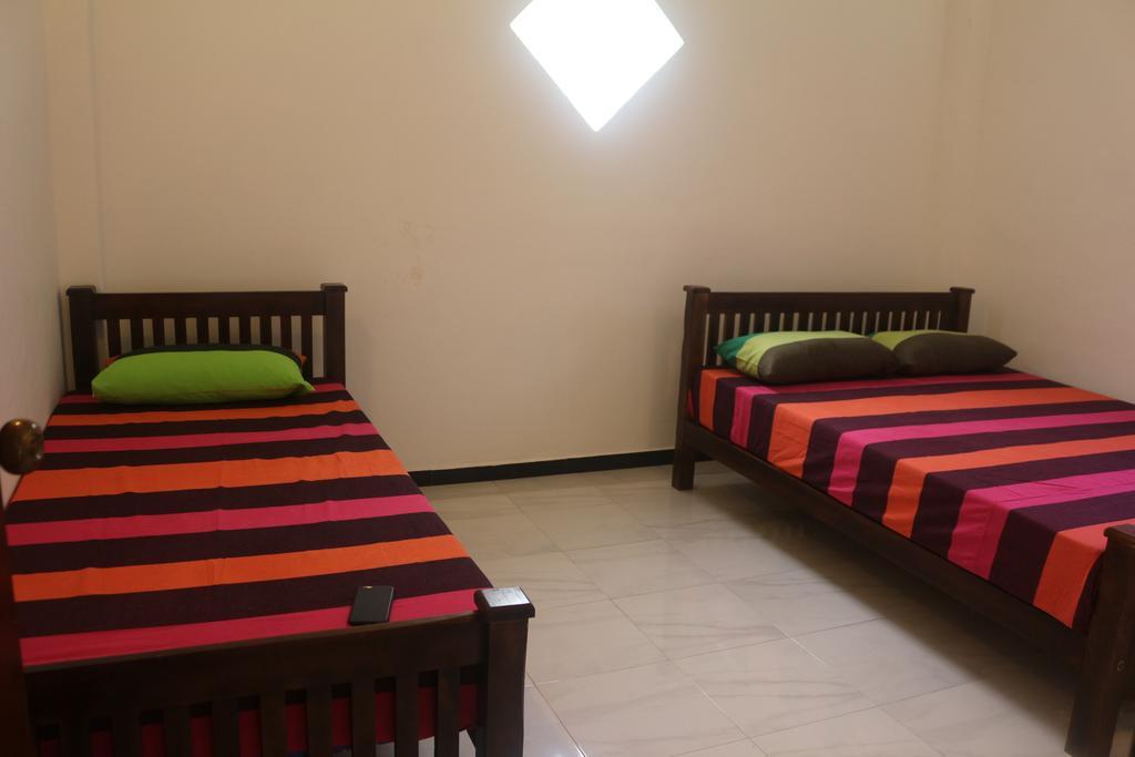 Jungle Guest House Гале Екстериор снимка
