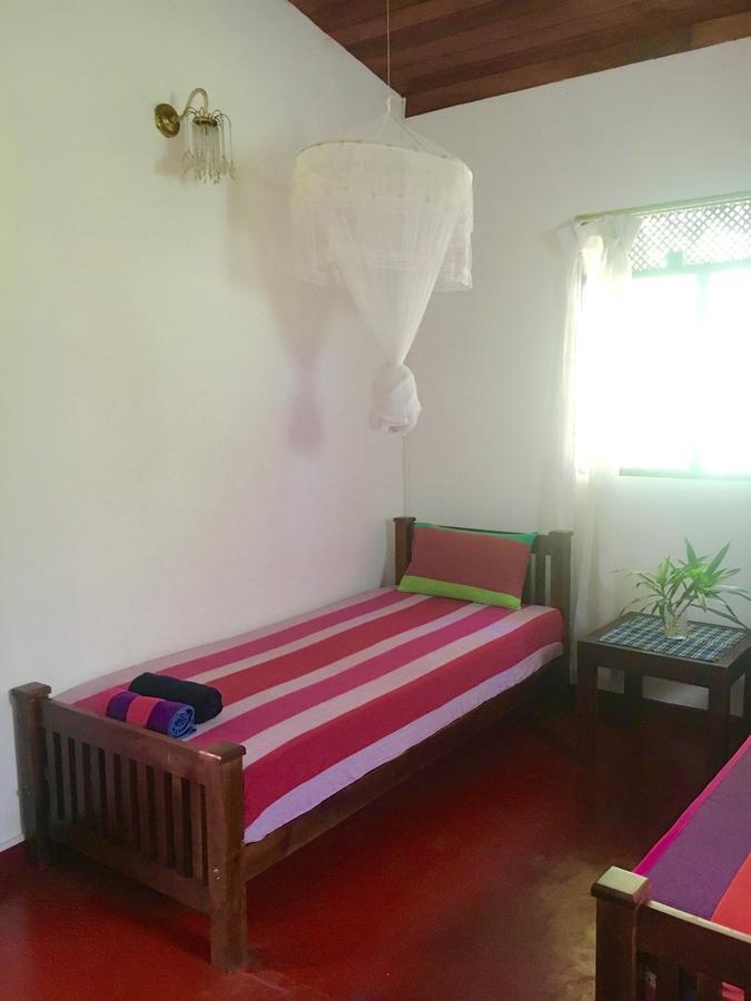 Jungle Guest House Гале Екстериор снимка