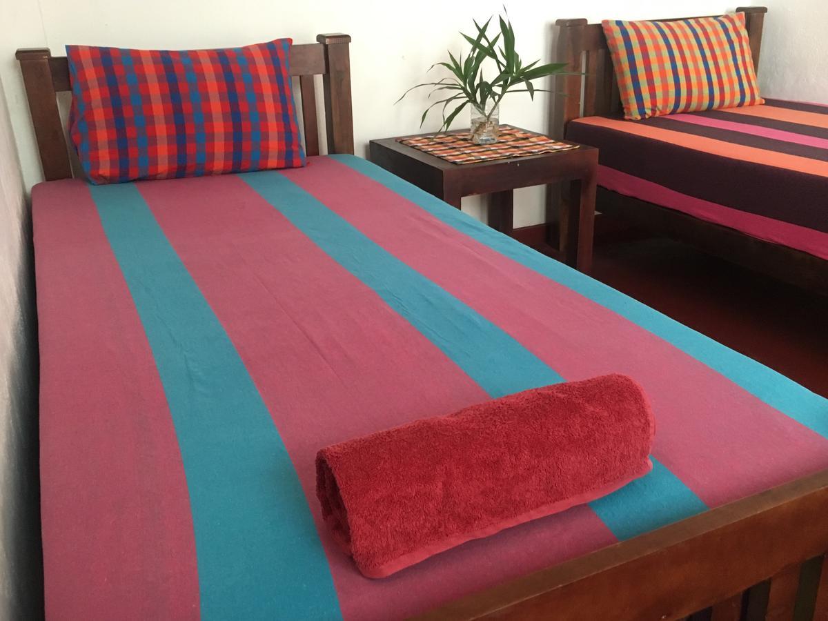 Jungle Guest House Гале Екстериор снимка