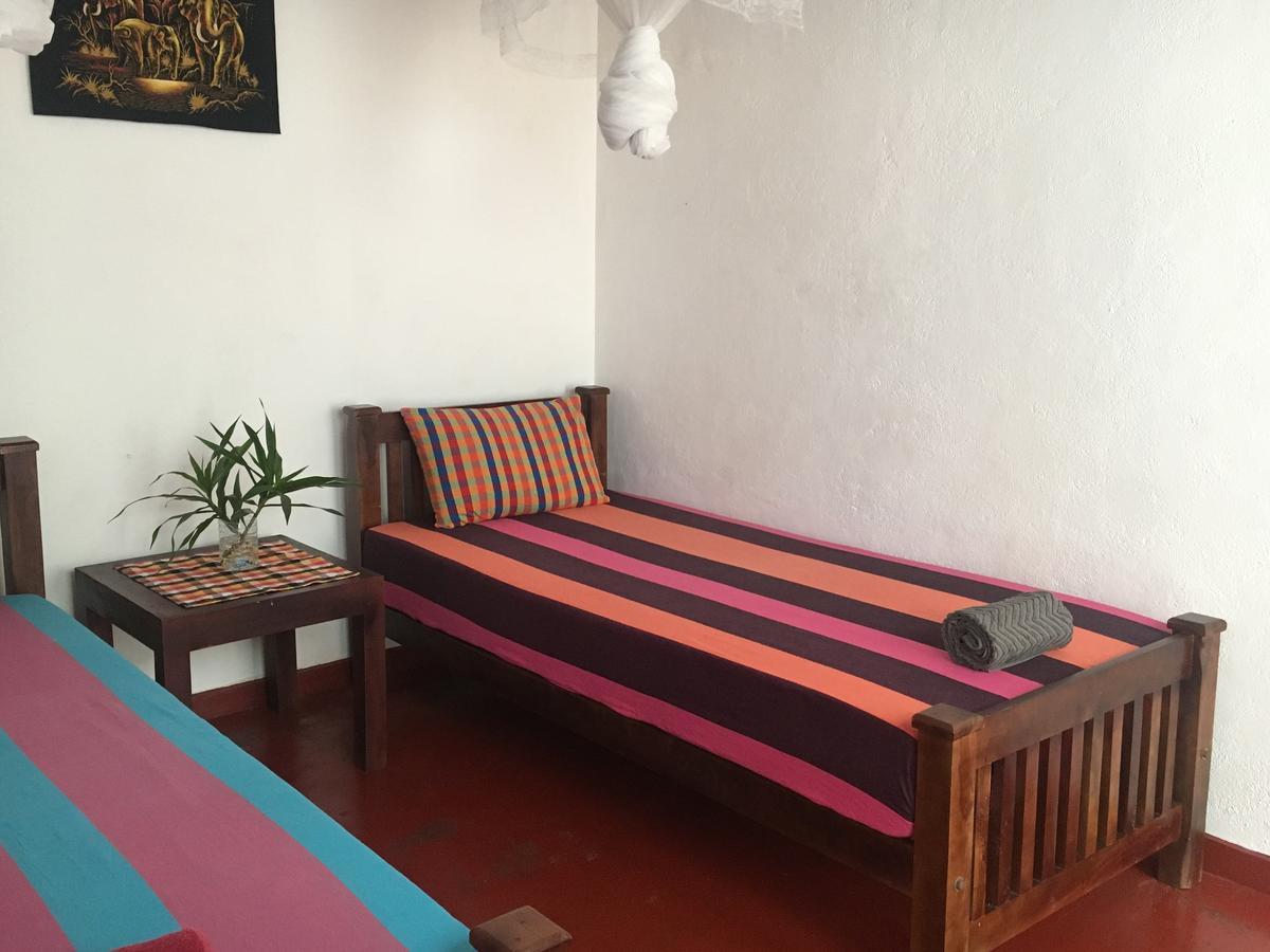 Jungle Guest House Гале Екстериор снимка
