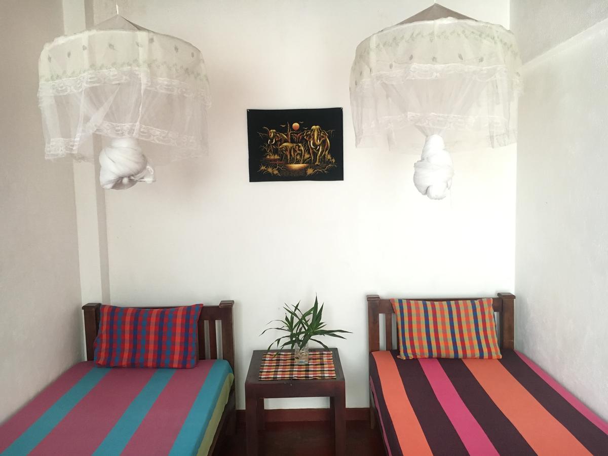 Jungle Guest House Гале Екстериор снимка