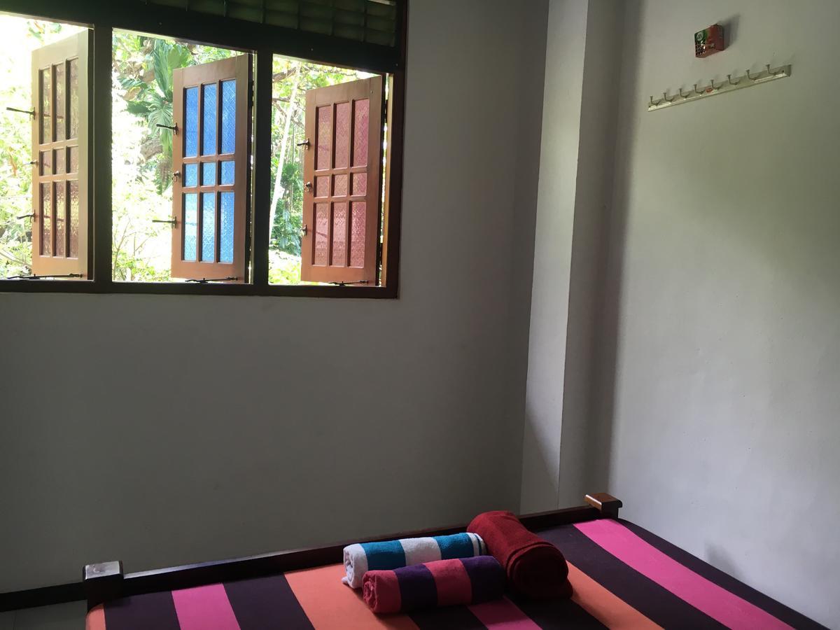 Jungle Guest House Гале Екстериор снимка