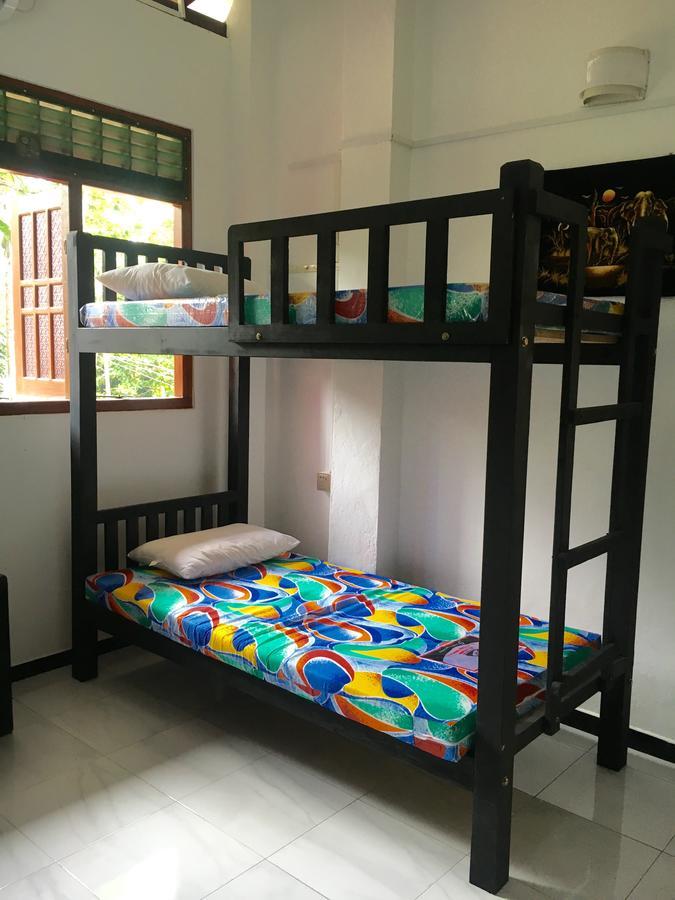 Jungle Guest House Гале Екстериор снимка