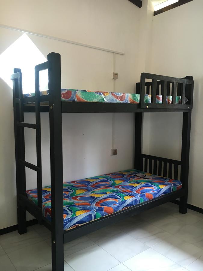 Jungle Guest House Гале Екстериор снимка