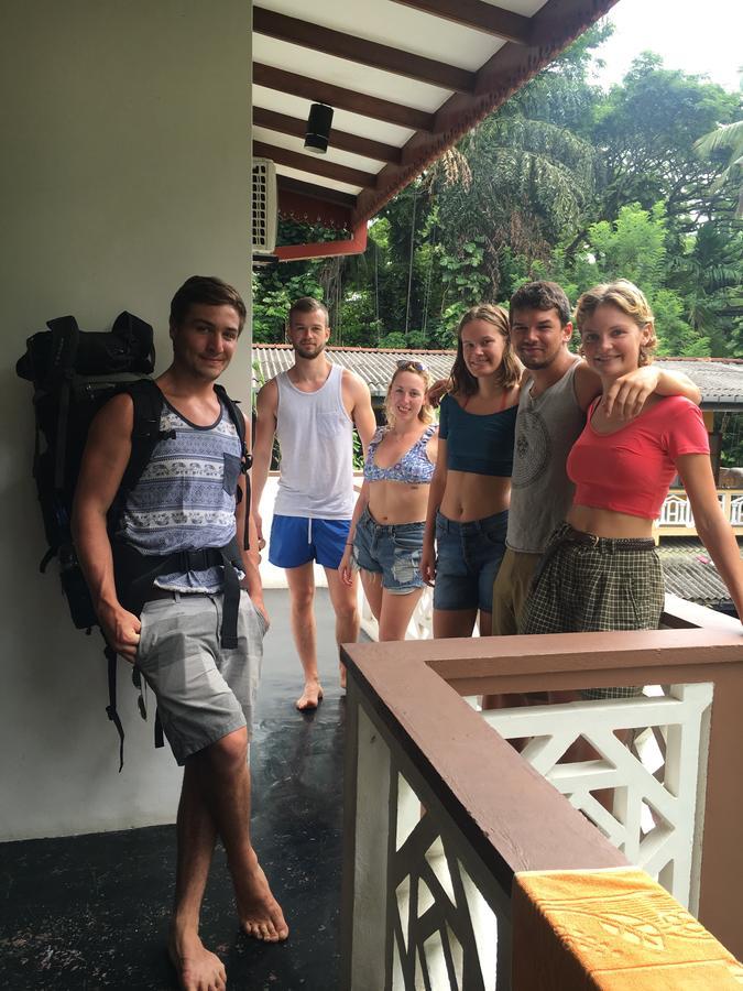 Jungle Guest House Гале Екстериор снимка